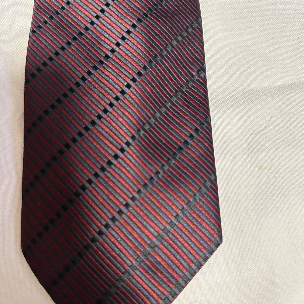 Principe  Elegant Burgundy Tie for Men 100% silk